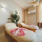 Apartment Pompeius Two Bedroom Sea View In Caesar & Spa, Long