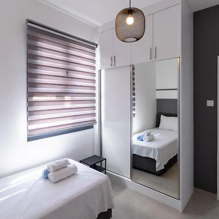 Pompeius Two Bedroom Sea View In Caesar & Spa, Long *
