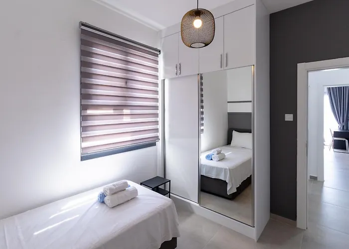 Pompeius Two Bedroom Sea View In Caesar & Spa, Long *